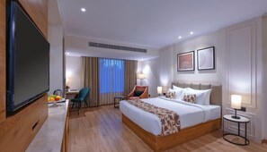 Executive Double Room | Premium bedding, memory foam beds, minibar, in-room safe - Royale Sarovar Portico Agra (Agra)