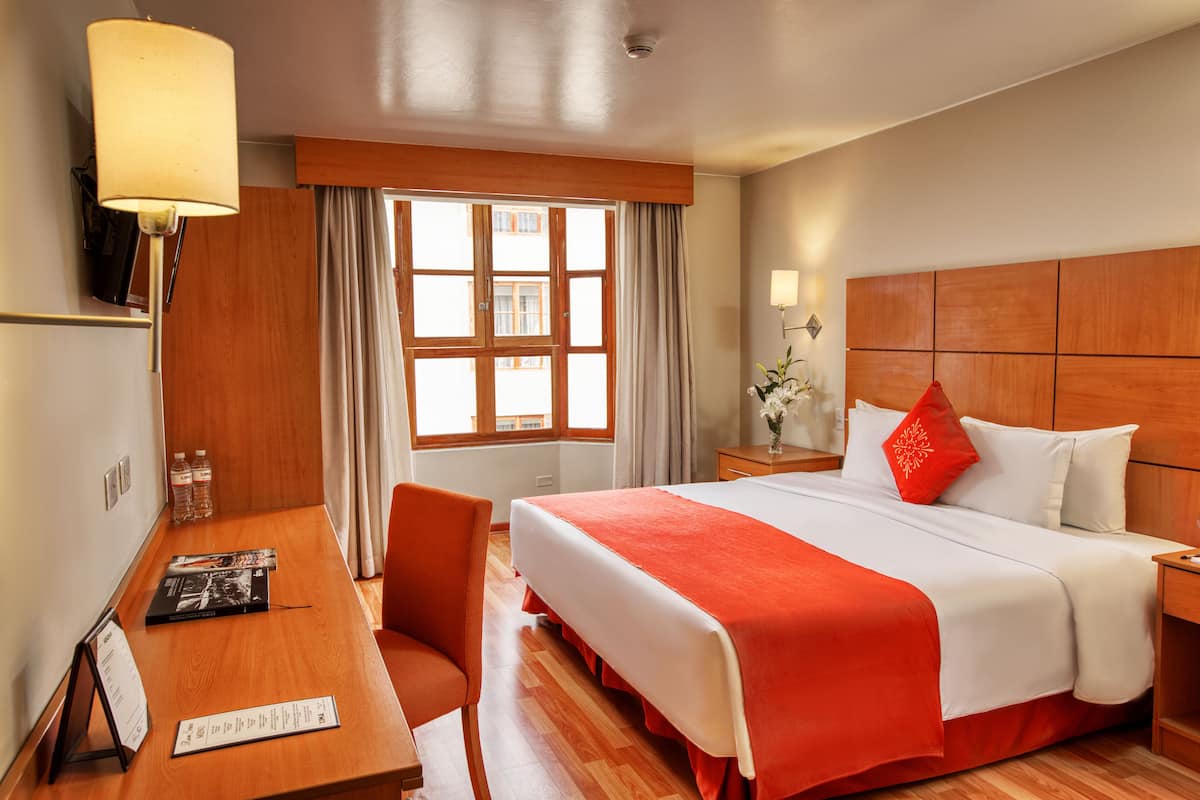 Phòng Tiêu chuẩn, 1 giường cỡ king, phòng tắm riêng | Minibar, két bảo mật tại phòng, bàn