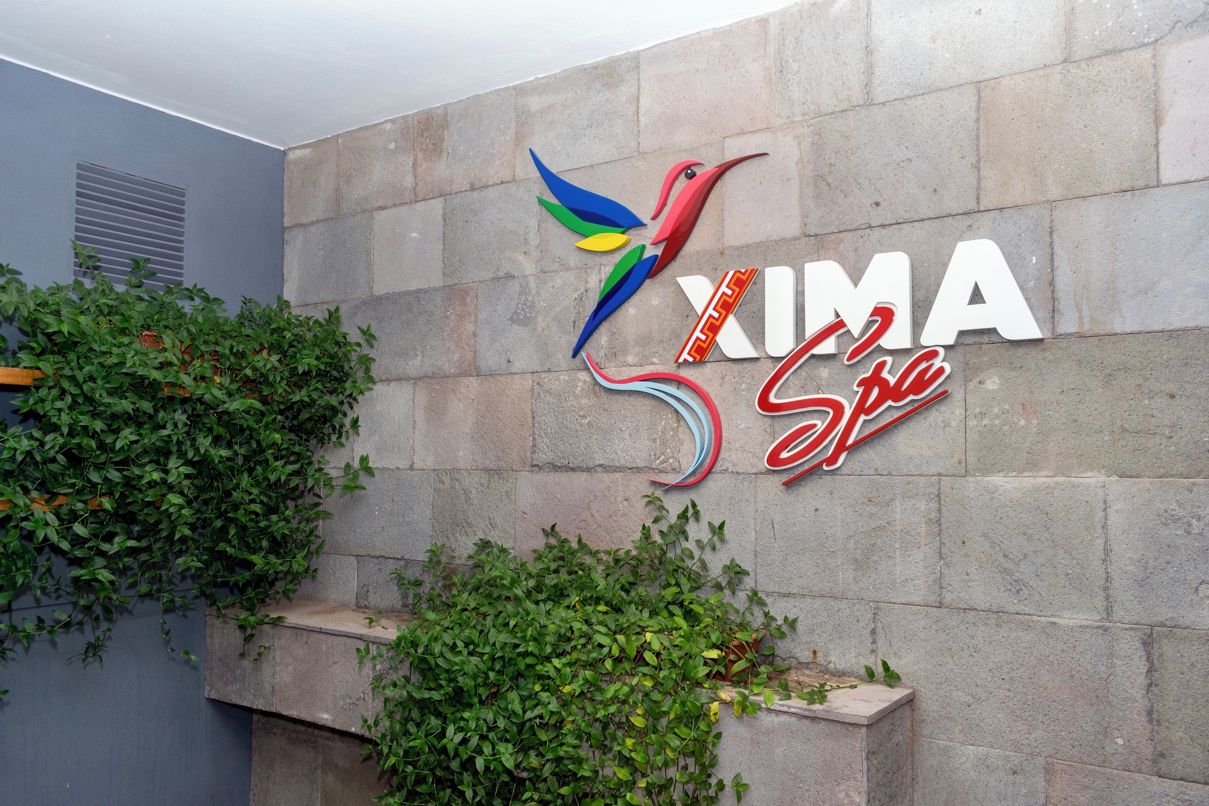 couples treatment room(s), sauna, hot tub, body treatments, aromatherapy