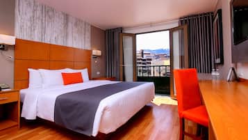 Superior Room, 1 King Bed, Private Bathroom | Minibar, blackout drapes, free WiFi, bed sheets