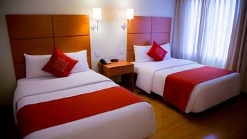Standard Twin Room, Private Bathroom