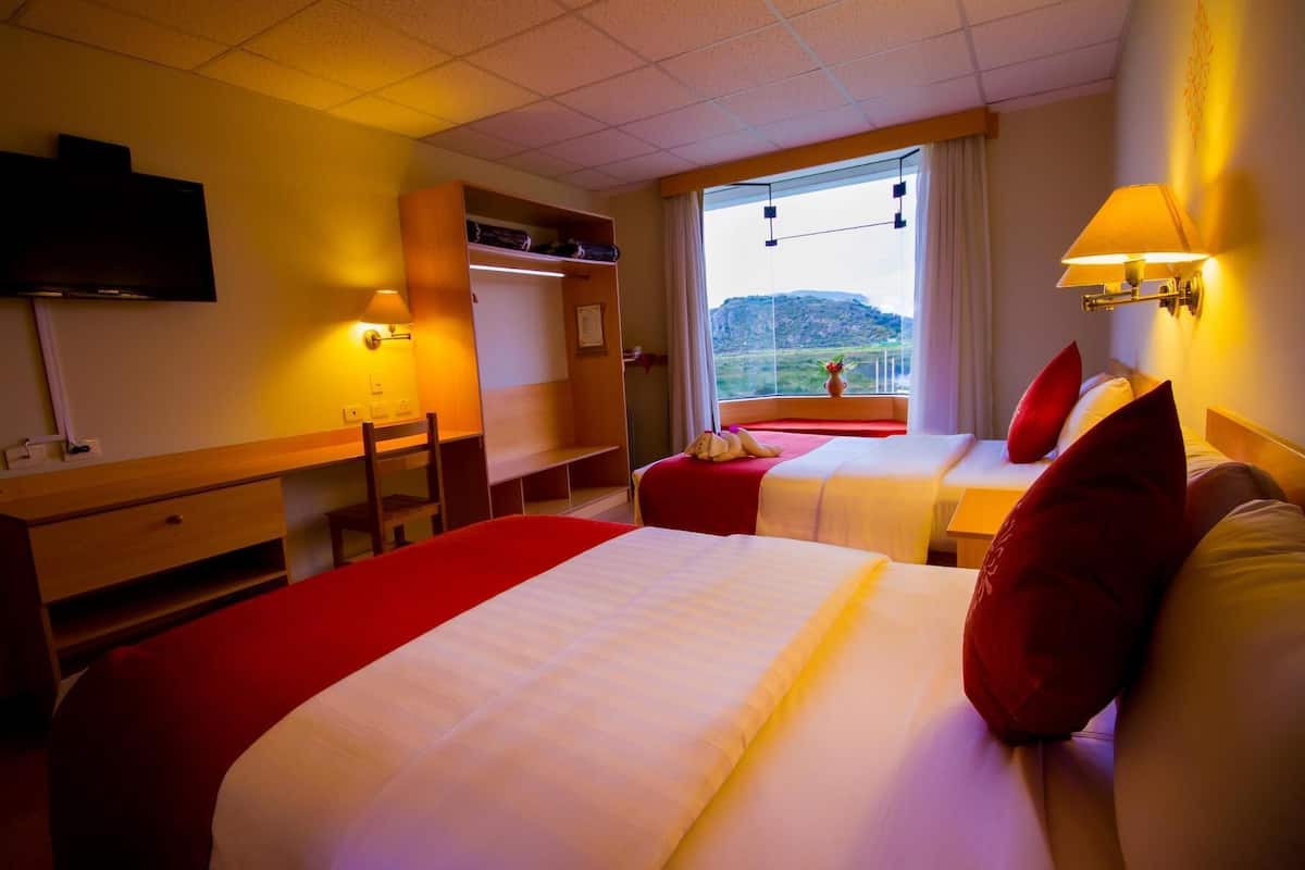 Premium bedding, in-room safe, desk, free WiFi