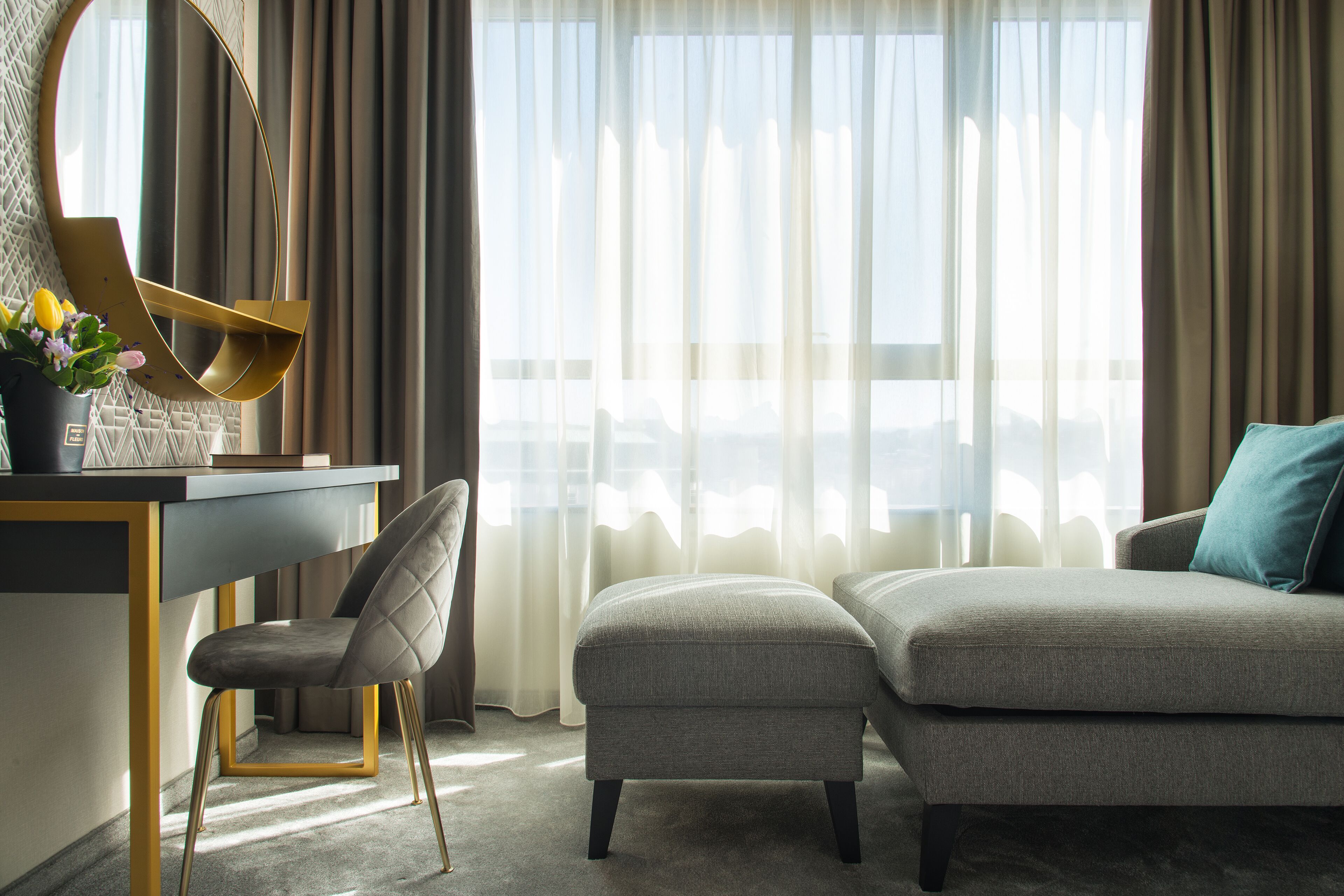 panoramic one-bedroom suite high floor | living area | 55-inch flat-screen tv with satellite channels, tv, netflix