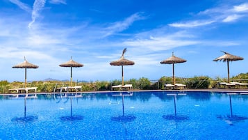 Indoor pool, 2 outdoor pools, pool umbrellas, pool loungers