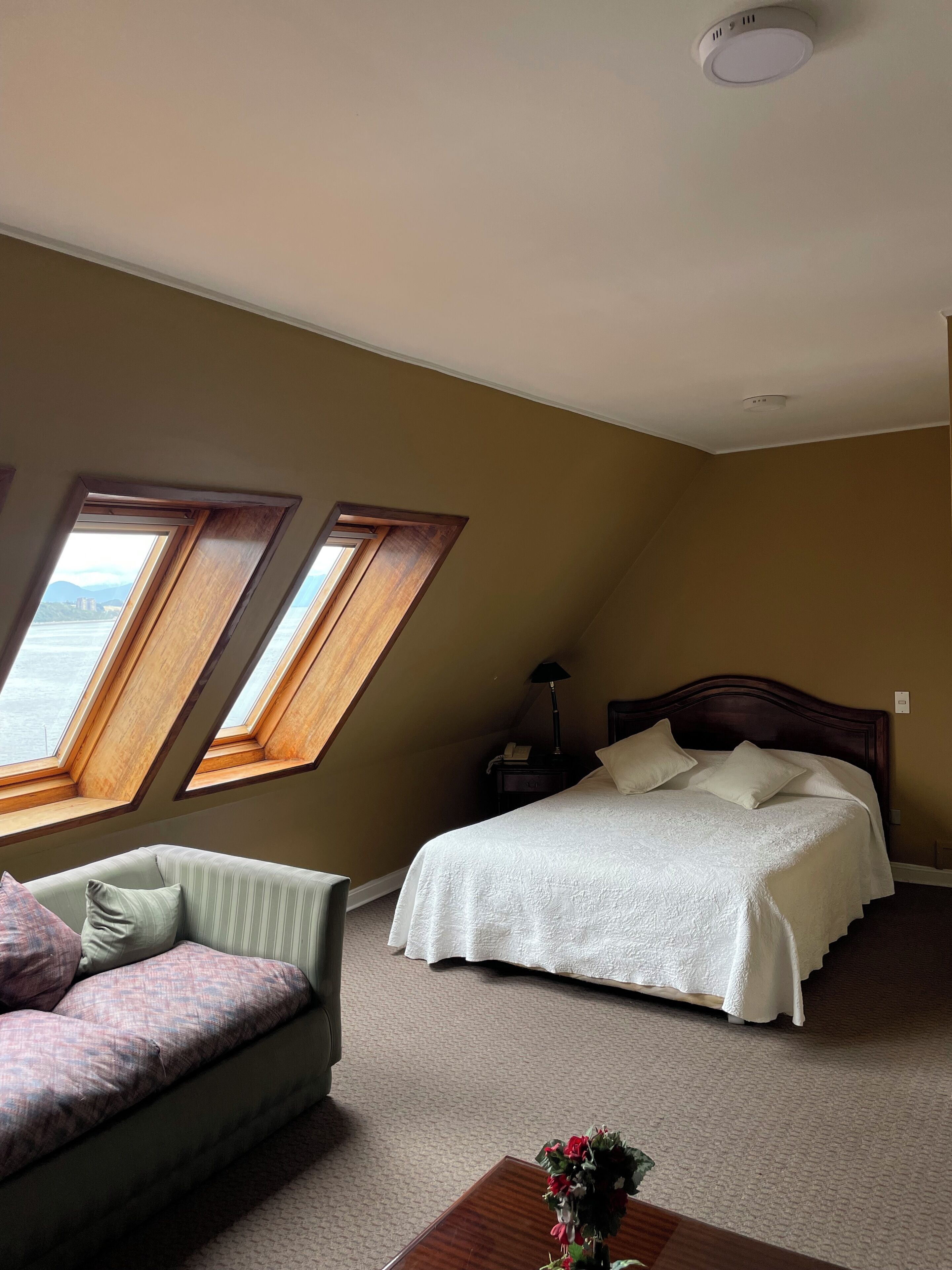 In-room safe, free WiFi