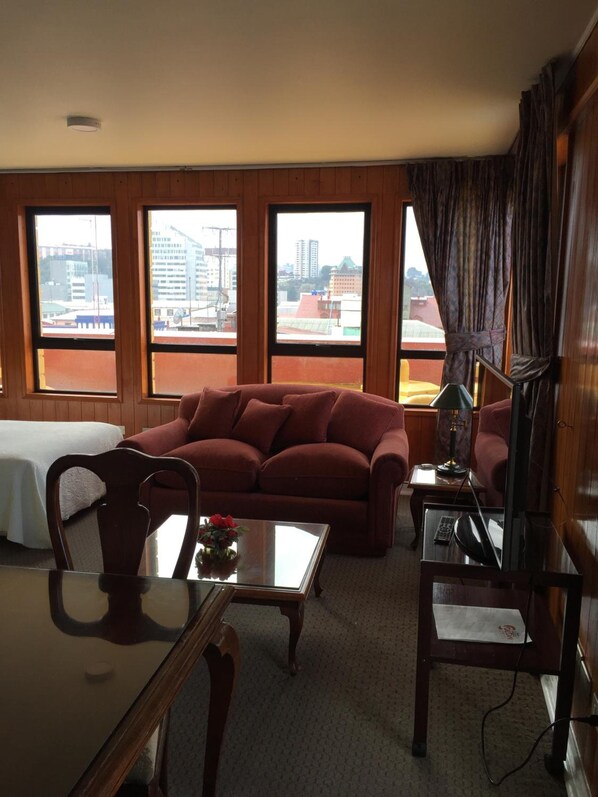 TV - Apart Hotel Colon (Puerto Montt)