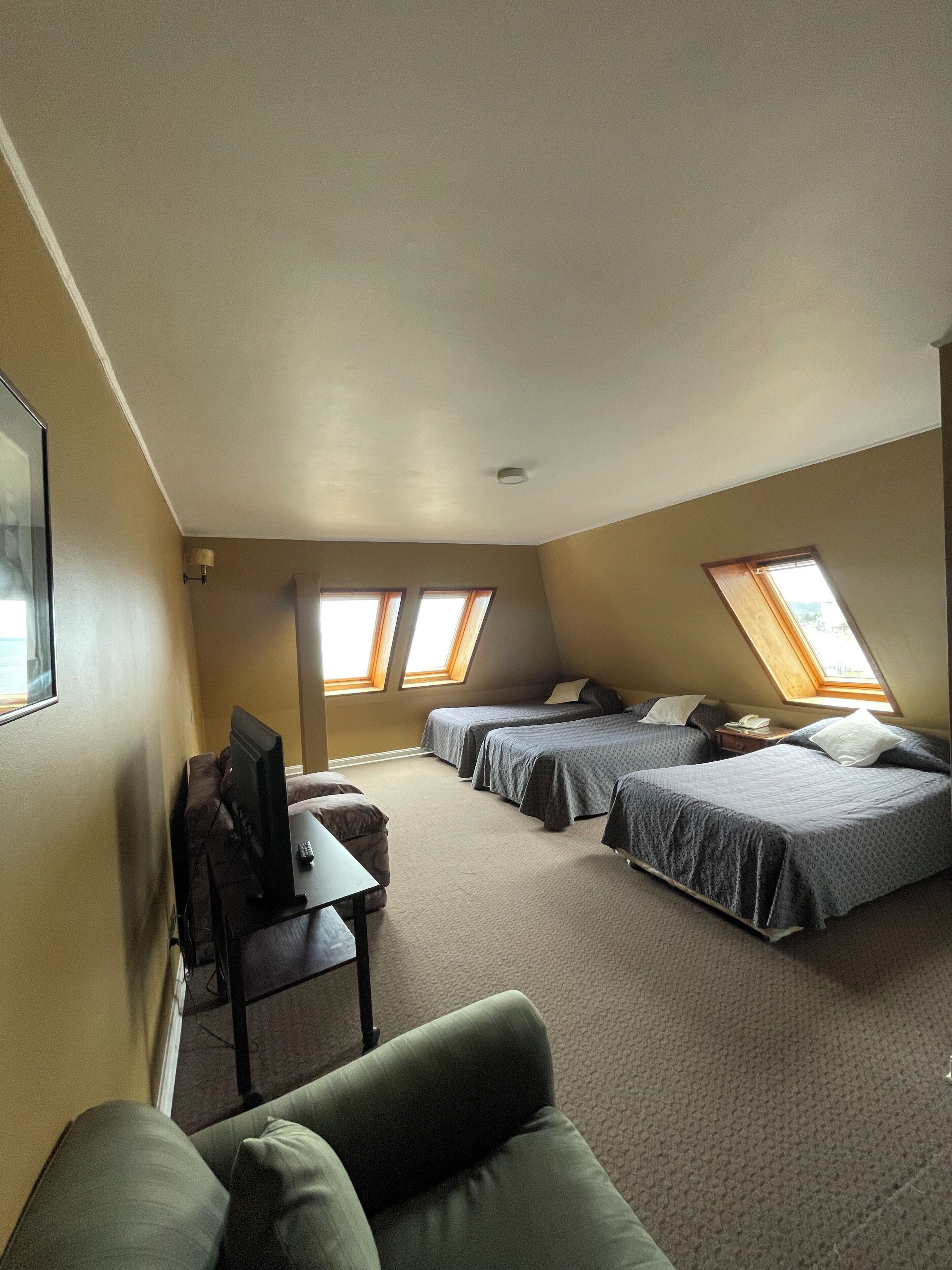 In-room safe, free WiFi