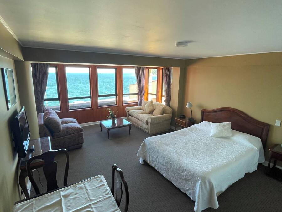 In-room safe, free WiFi