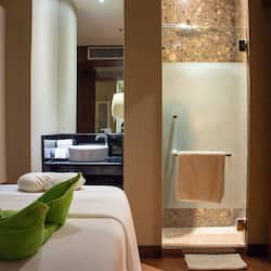 Couples treatment rooms, sauna, hot tub, body treatments, aromatherapy