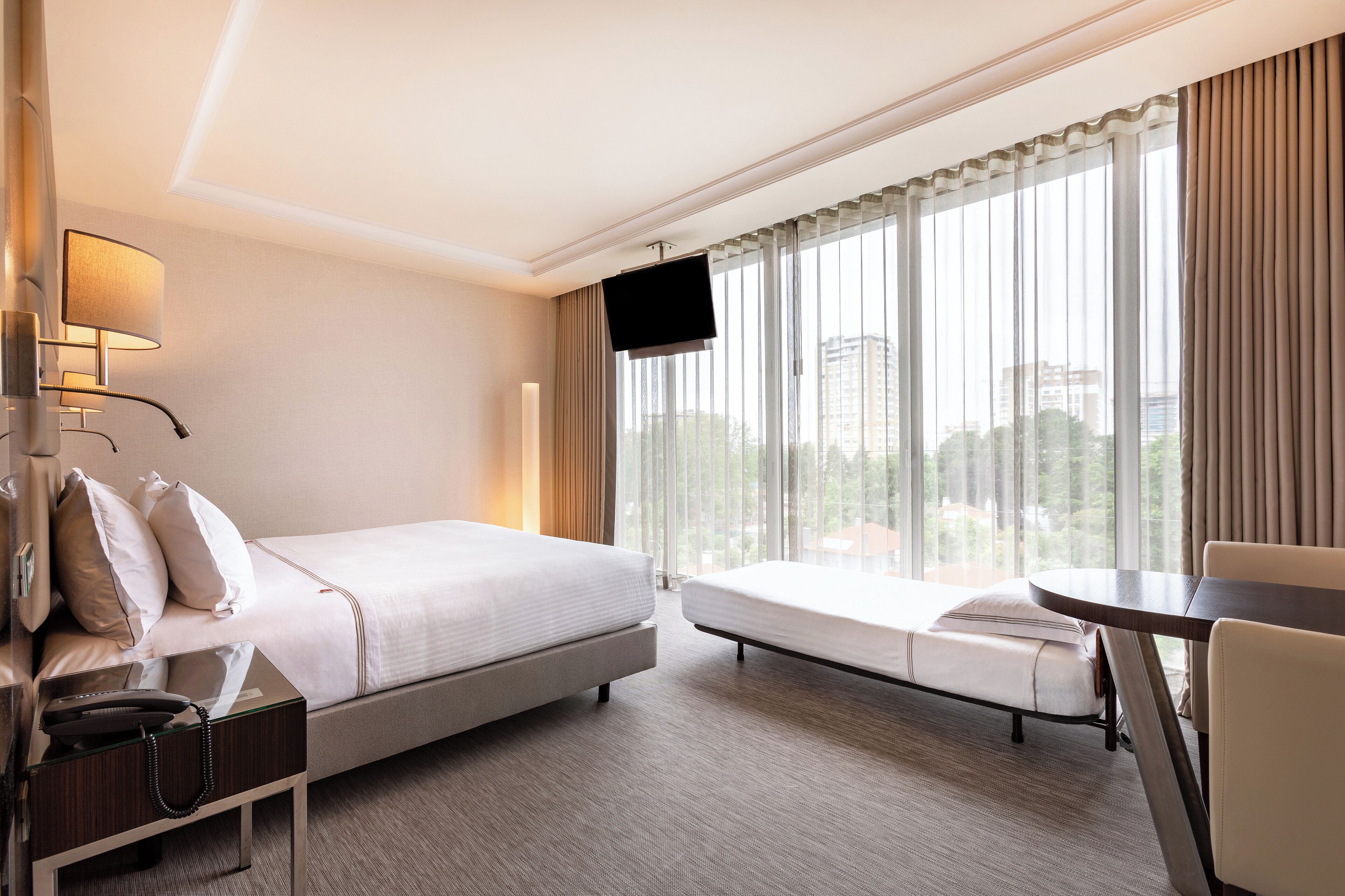 Triple Room | City view