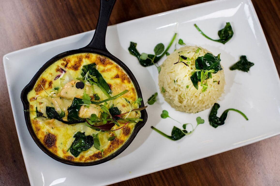 lunch, dinner and brunch served