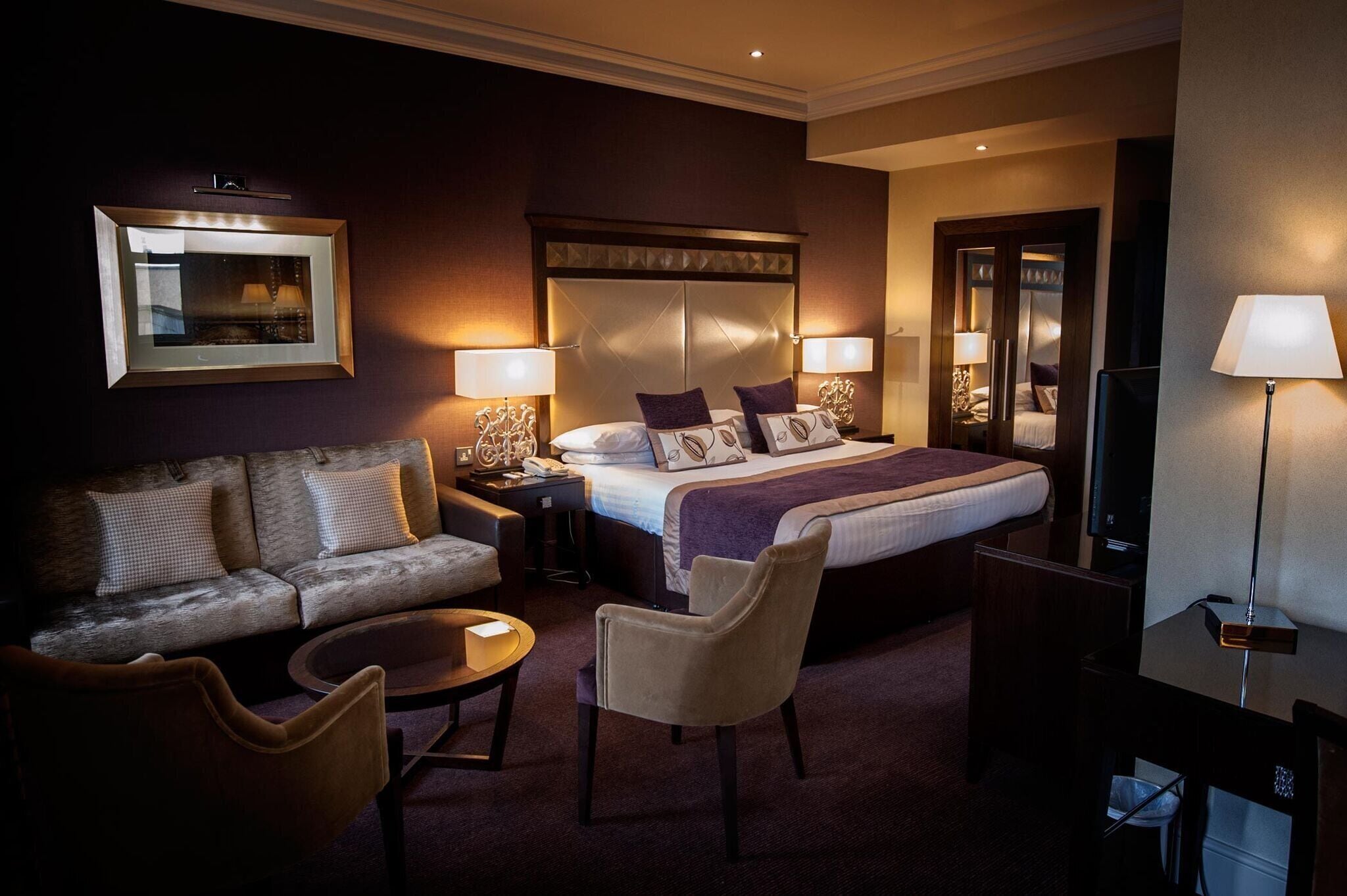 executive double room, 1 king bed with sofa bed | desk, laptop workspace, iron/ironing board, free wifi