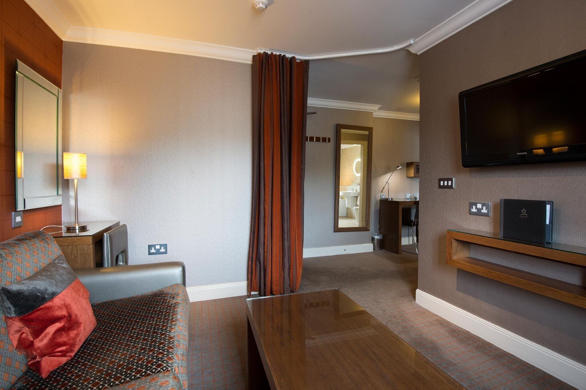 desk, laptop workspace, iron/ironing board, free wifi