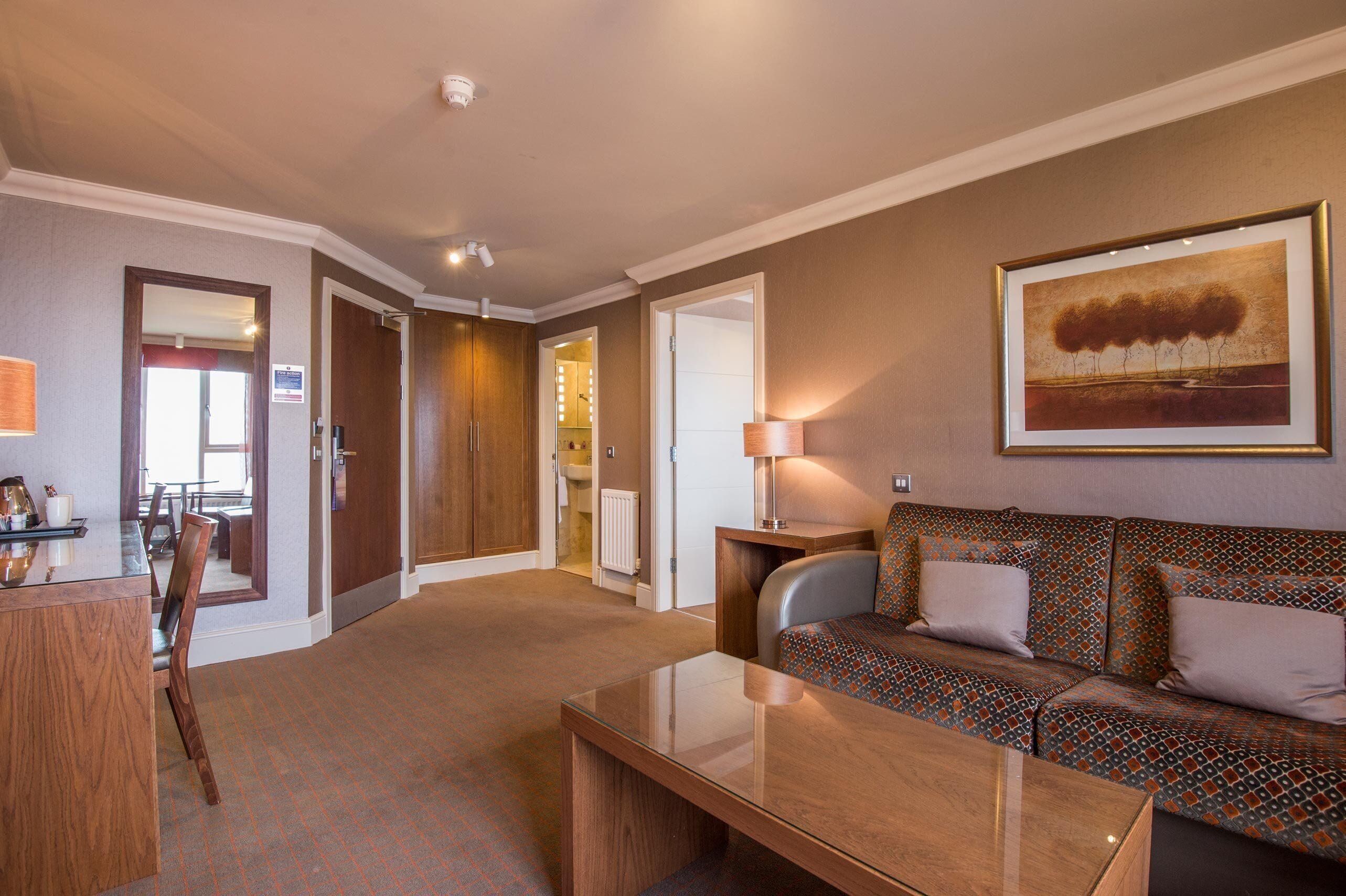 desk, laptop workspace, iron/ironing board, free wifi