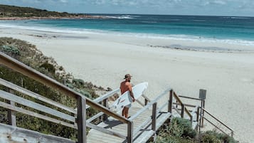 Surfing/boogie boarding