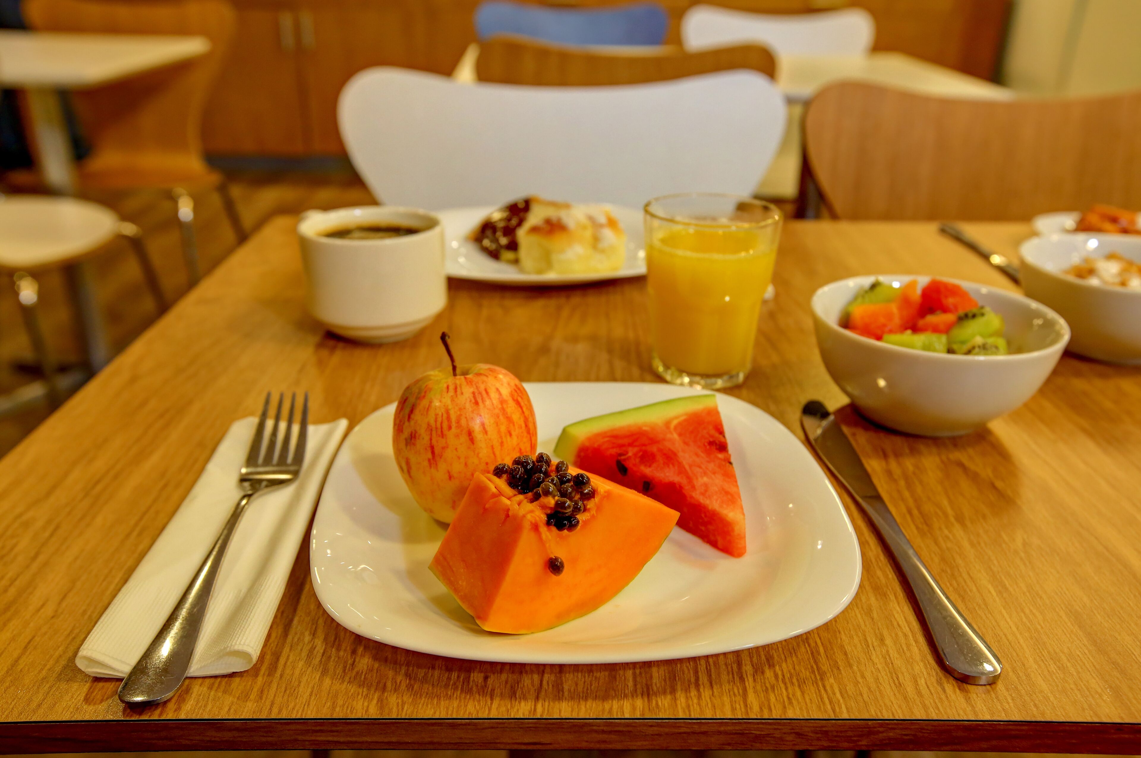 daily buffet breakfast (brl 58 per person)