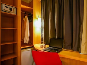 Twin Room, 2 Single Beds