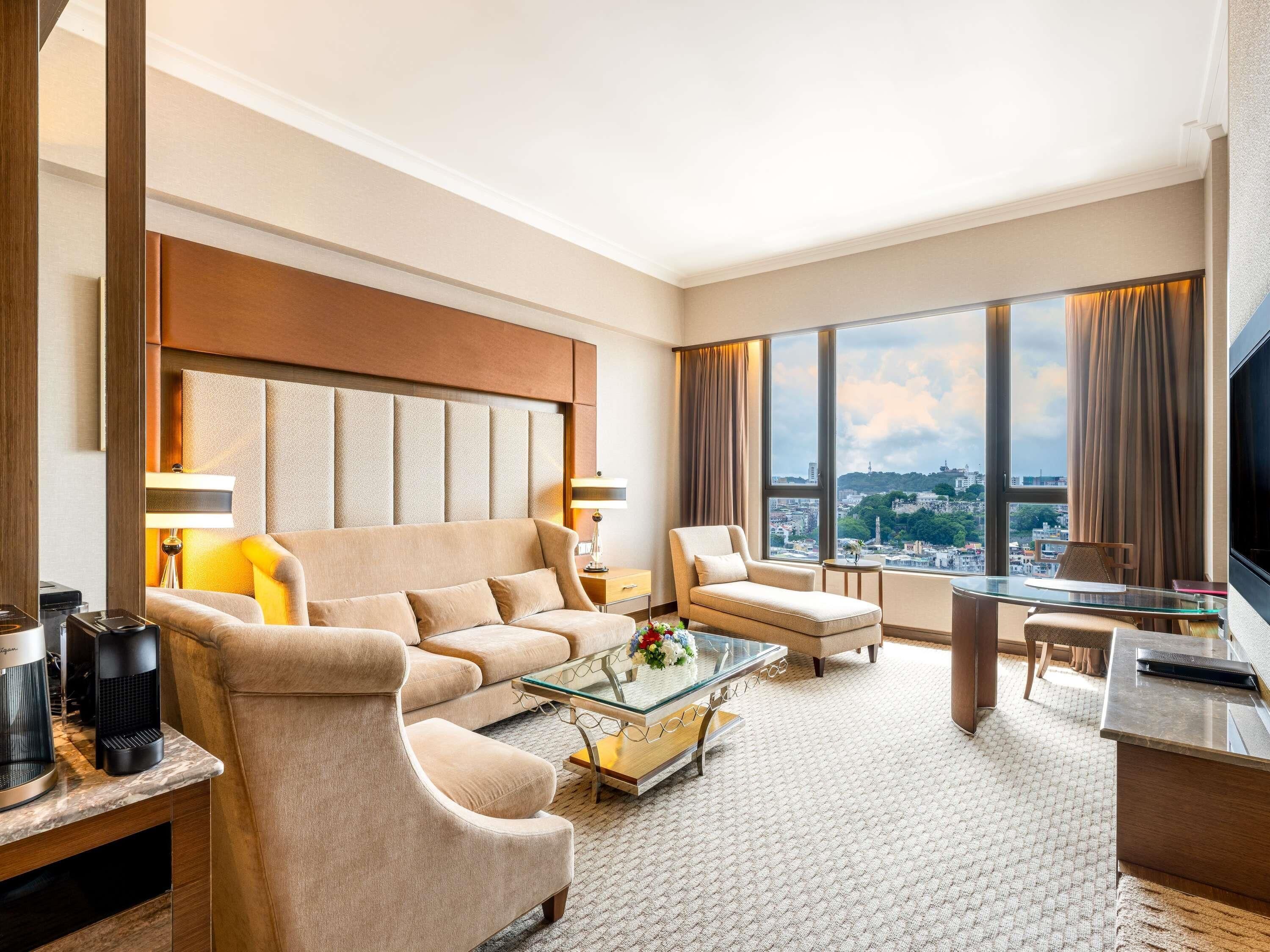 Ropa de cama de alta calidad y minibar 