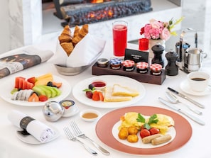 Colazione a buffet, servita tutte le mattine (185 MOP a persona)