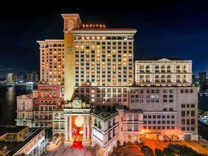 Exterior - Sofitel Macau At Ponte 16 (Macau)
