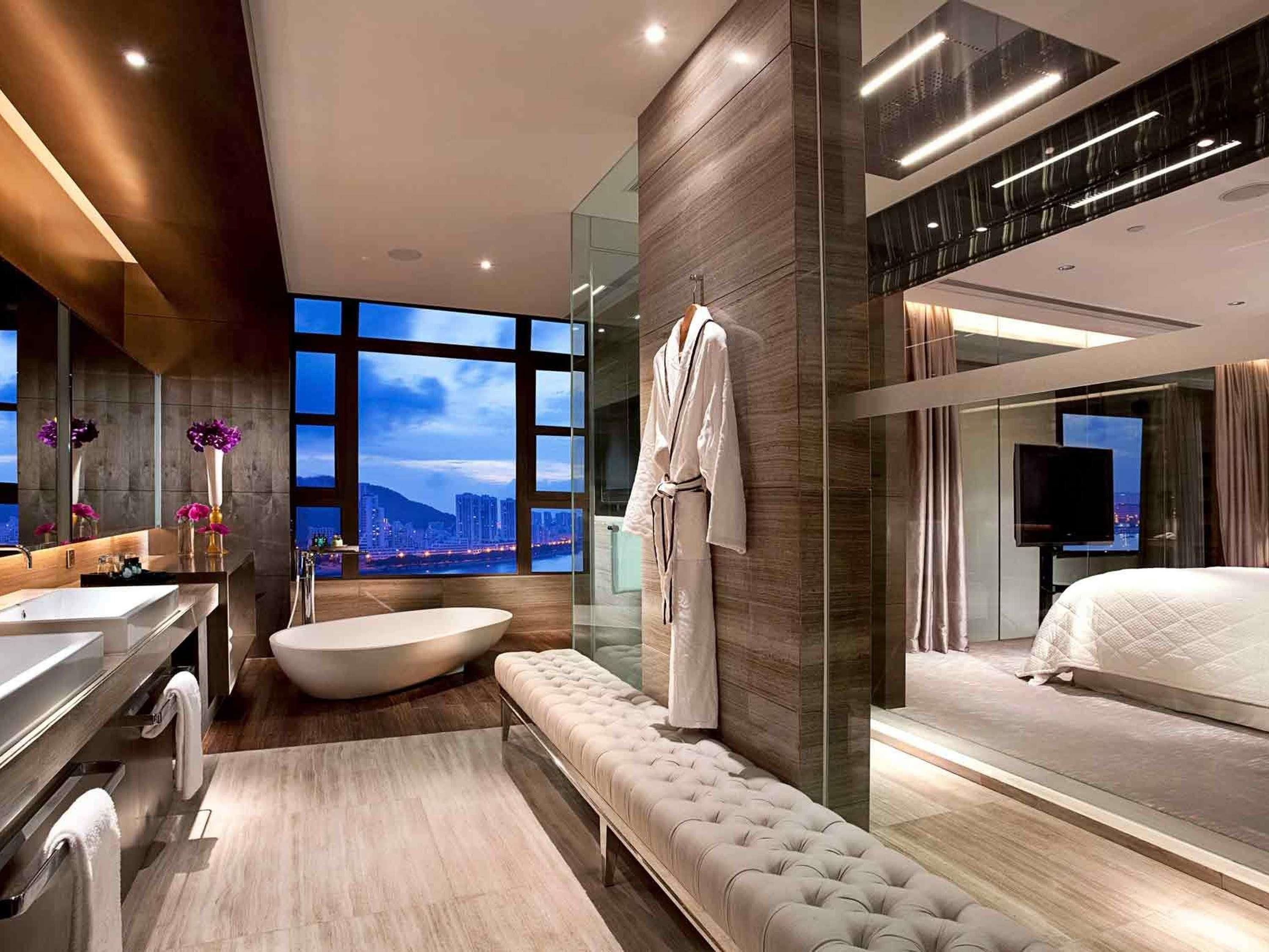 Mansion at Sofitel, 1 Bedroom with Privilege Benefits | Premium bedding, minibar, in-room safe, desk