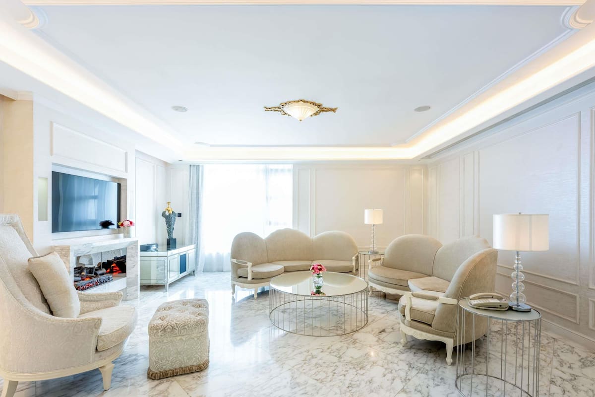 Club Room, 1 Bedroom, Club lounge access (Mansion at Sofitel) | 1 bedroom, premium bedding, minibar, in-room safe