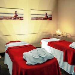 Couples treatment room(s), body treatments, aromatherapy