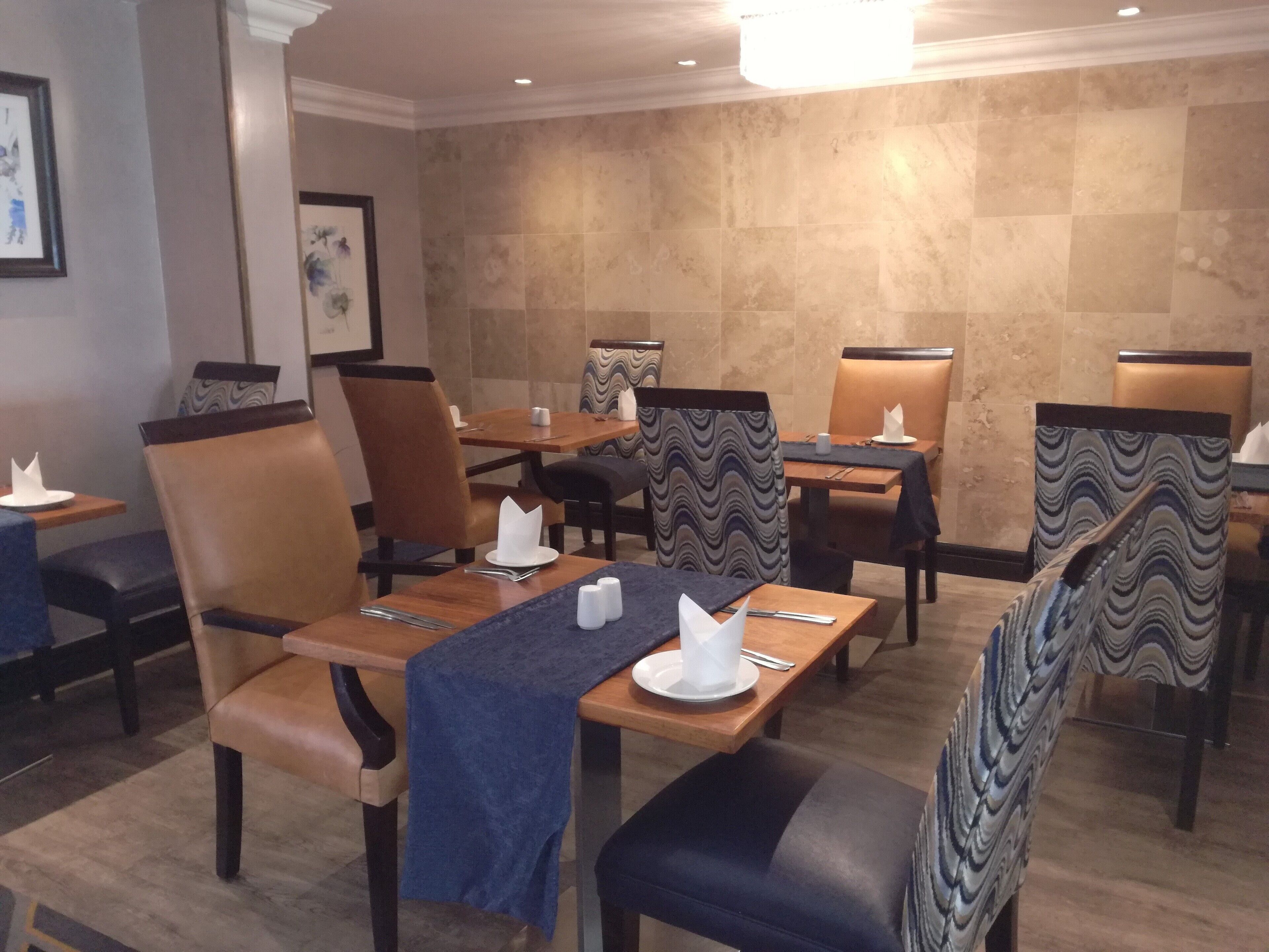 breakfast, lunch, dinner served; international cuisine, pool views