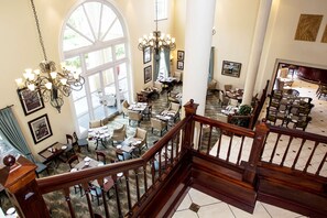 Spécialités Cuisine locale et internationale