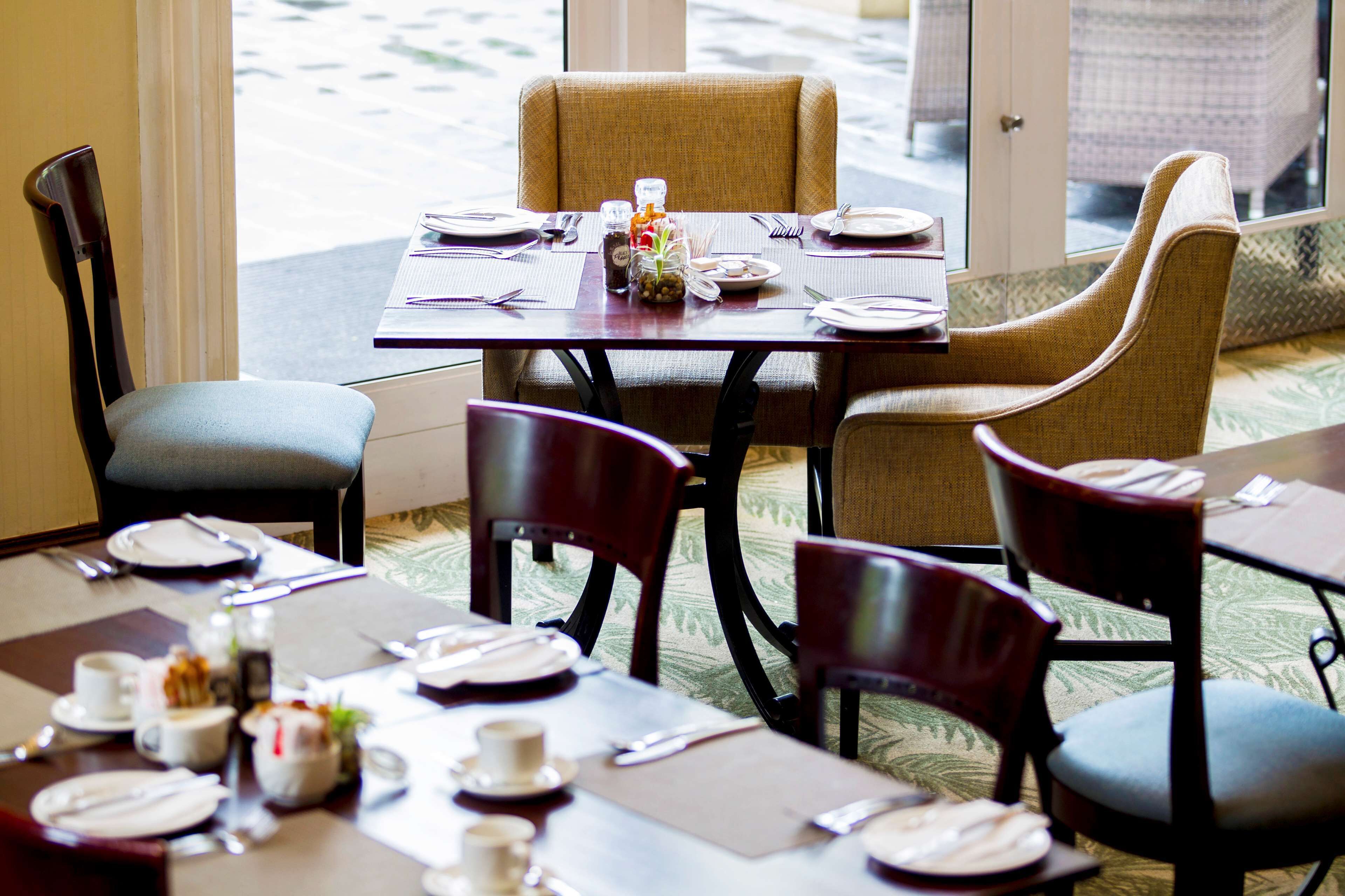 breakfast, lunch, dinner served; local and international cuisine