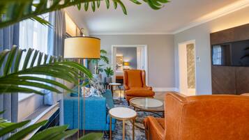 In-room safe, desk, soundproofing, free WiFi
