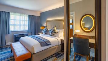 In-room safe, desk, soundproofing, free WiFi