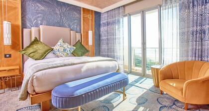 Suncoast Hotel & Towers