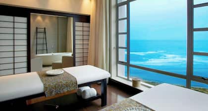 Suncoast Hotel & Towers