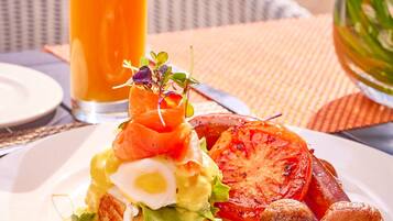Gratis komplett frukost varje dag