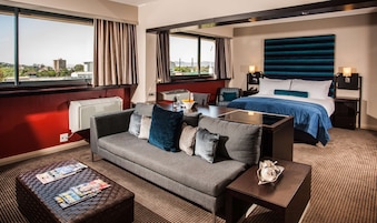 Premium bedding, in-room safe, desk, laptop workspace