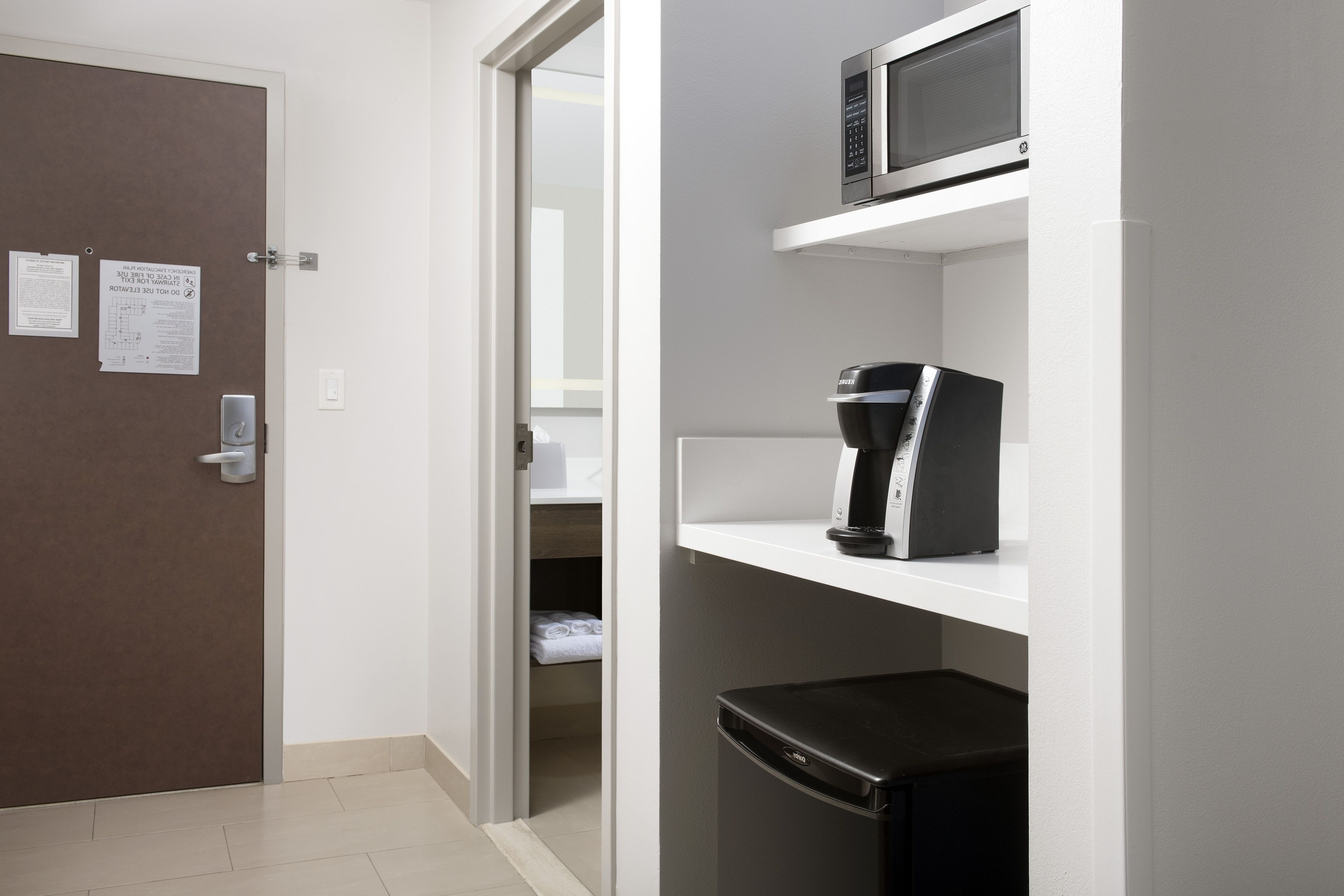 1 bedroom, in-room safe, desk, laptop workspace