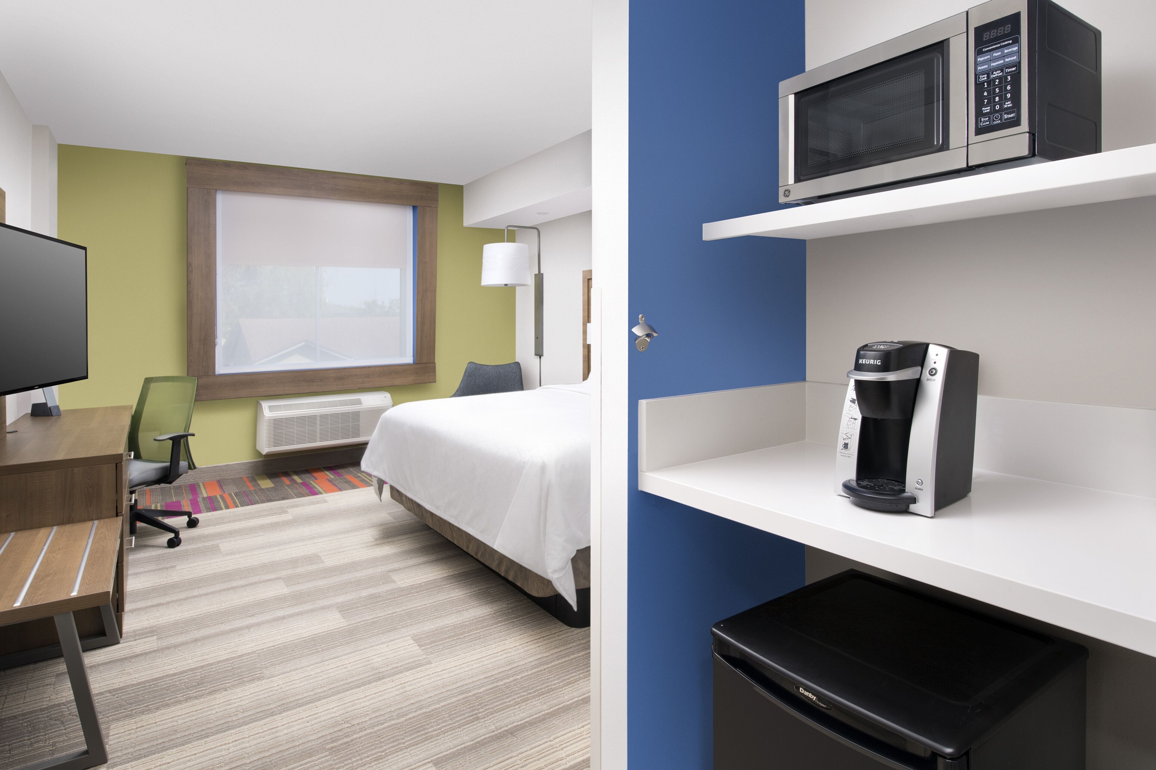 1 bedroom, in-room safe, desk, laptop workspace