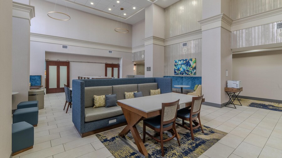Hampton Inn & Suites Florence-Downtown