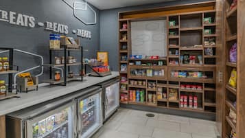 Snack bar