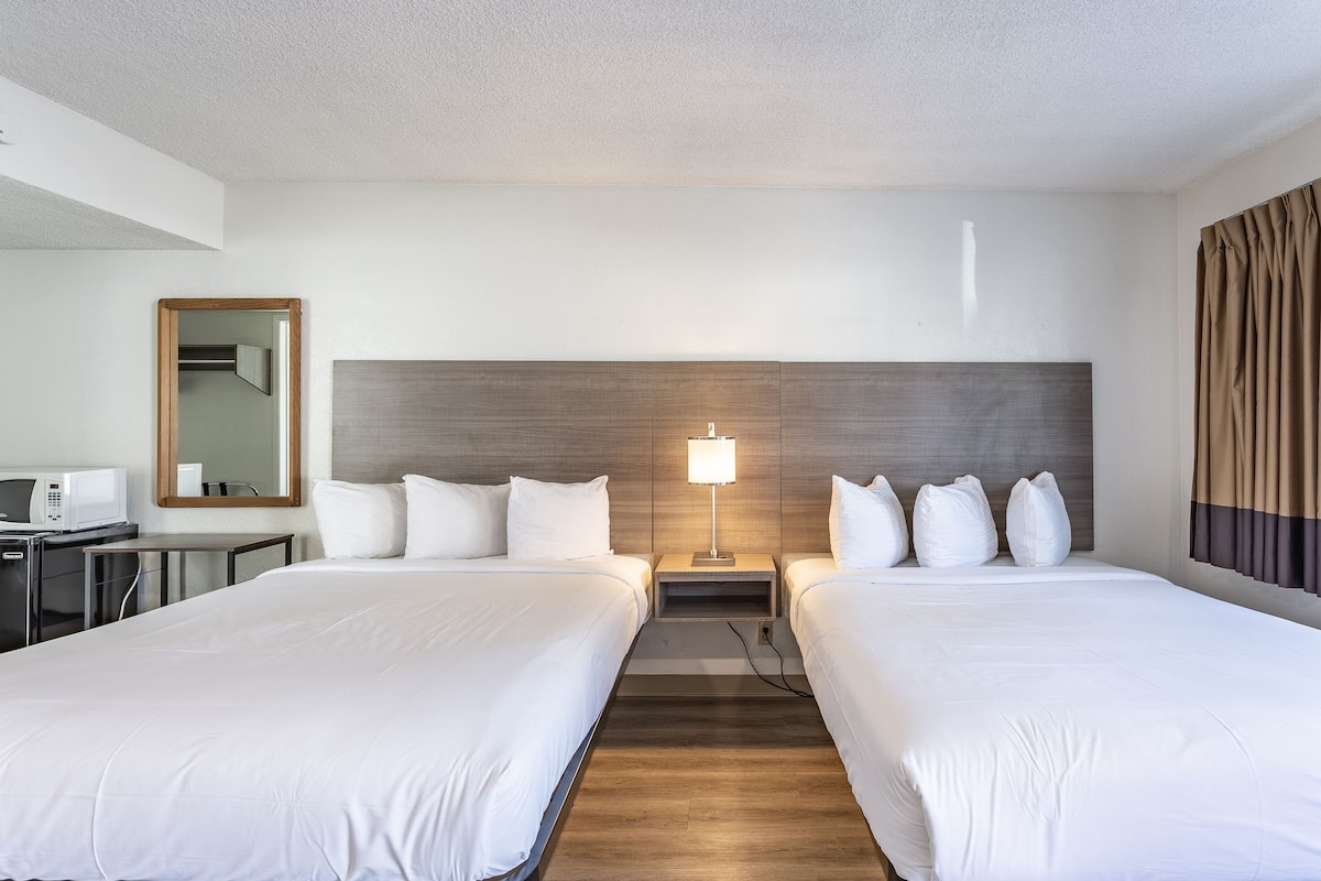 2 habitaciones, tabla de planchar con plancha y wifi gratis