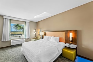 Room, 1 King Bed, Accessible, Non Smoking | In-room safe, desk, iron/ironing board, free WiFi - Hampton Inn & Suites Corpus Christi I-37 - Navigation Blvd (Corpus Christi)