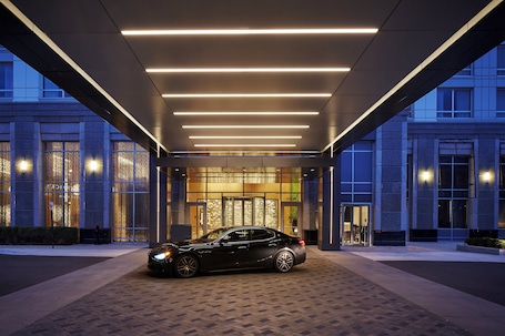 Exterior. Loews Chicago O'Hare Hotel