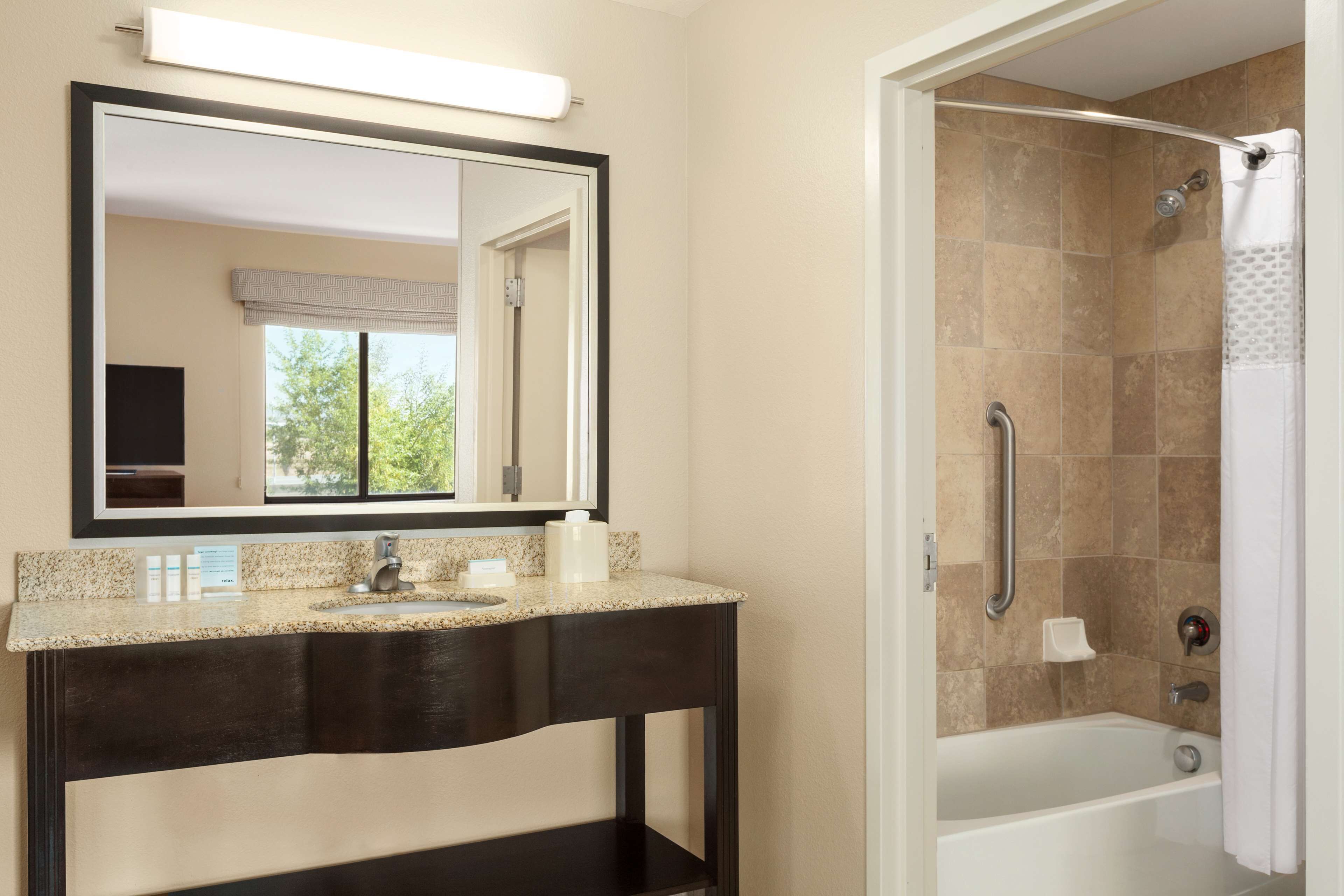 combined shower/bathtub, free toiletries, hair dryer, towels