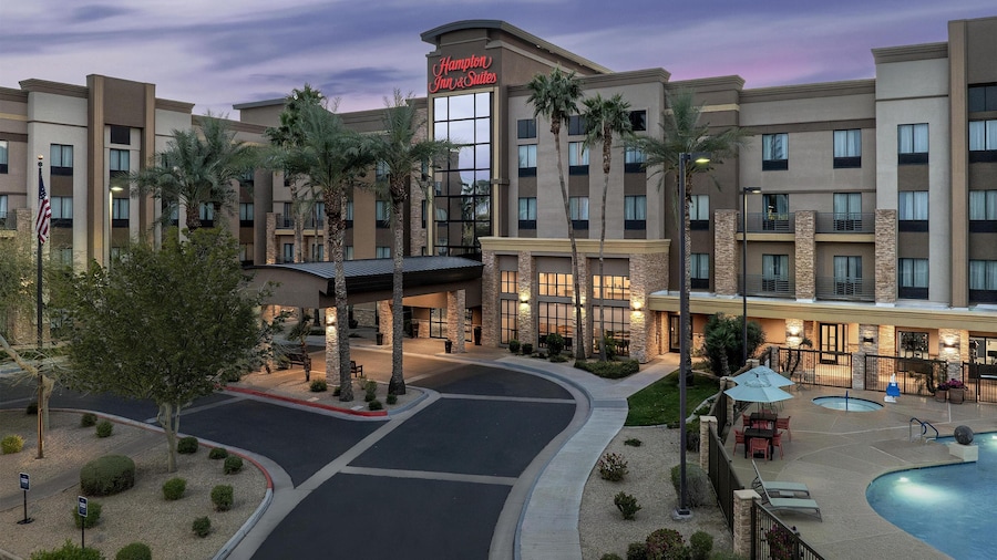 Hampton Inn & Suites Phoenix Glendale-Westgate