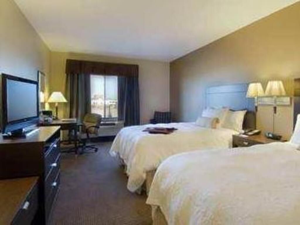 Ropa de cama de alta calidad y escritorio