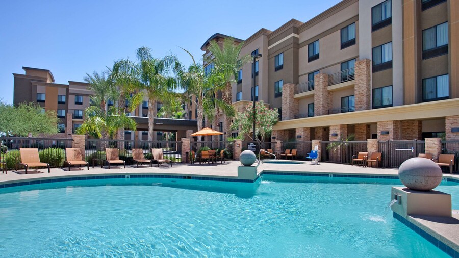 Hampton Inn & Suites Phoenix Glendale-Westgate