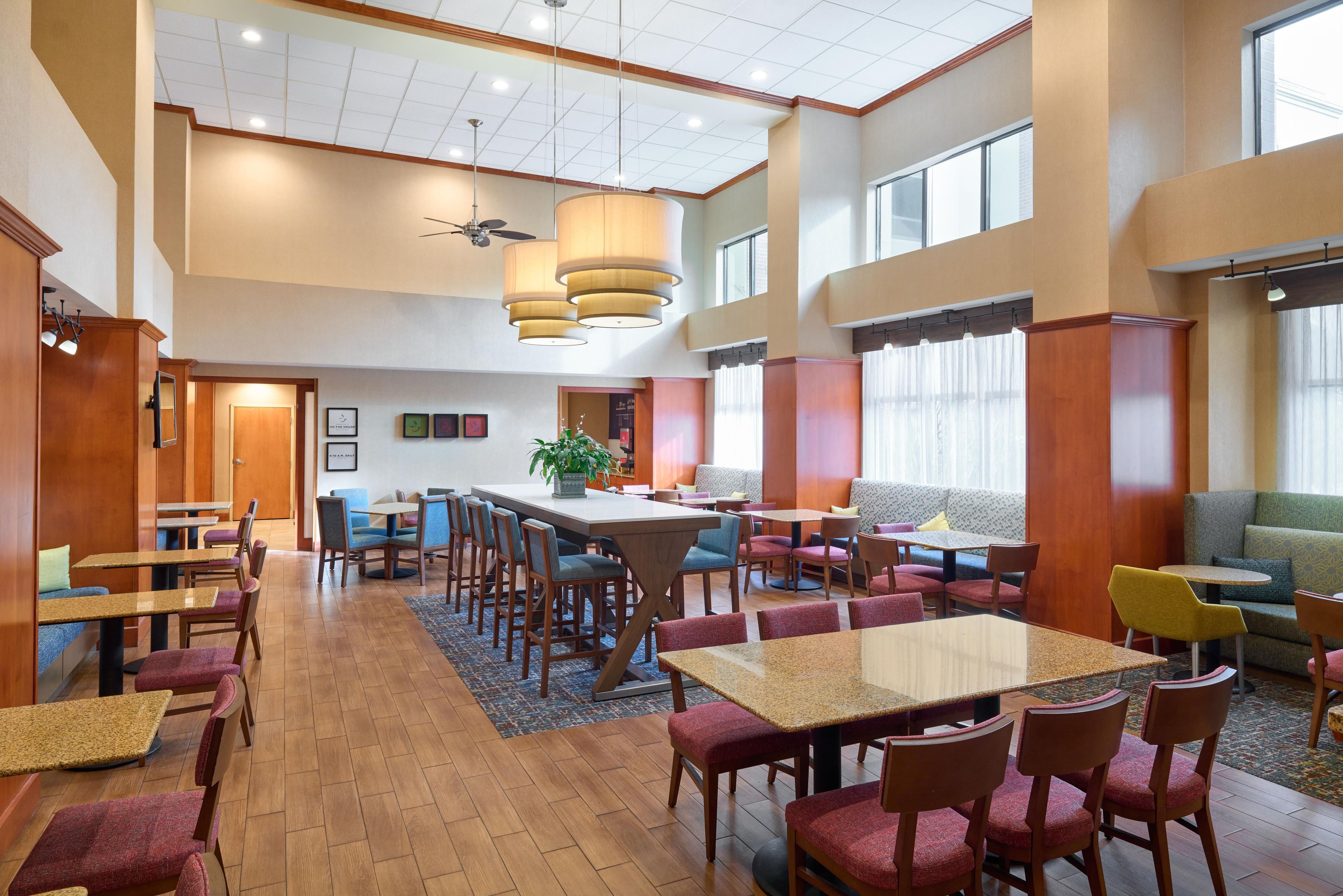 Breakfast area