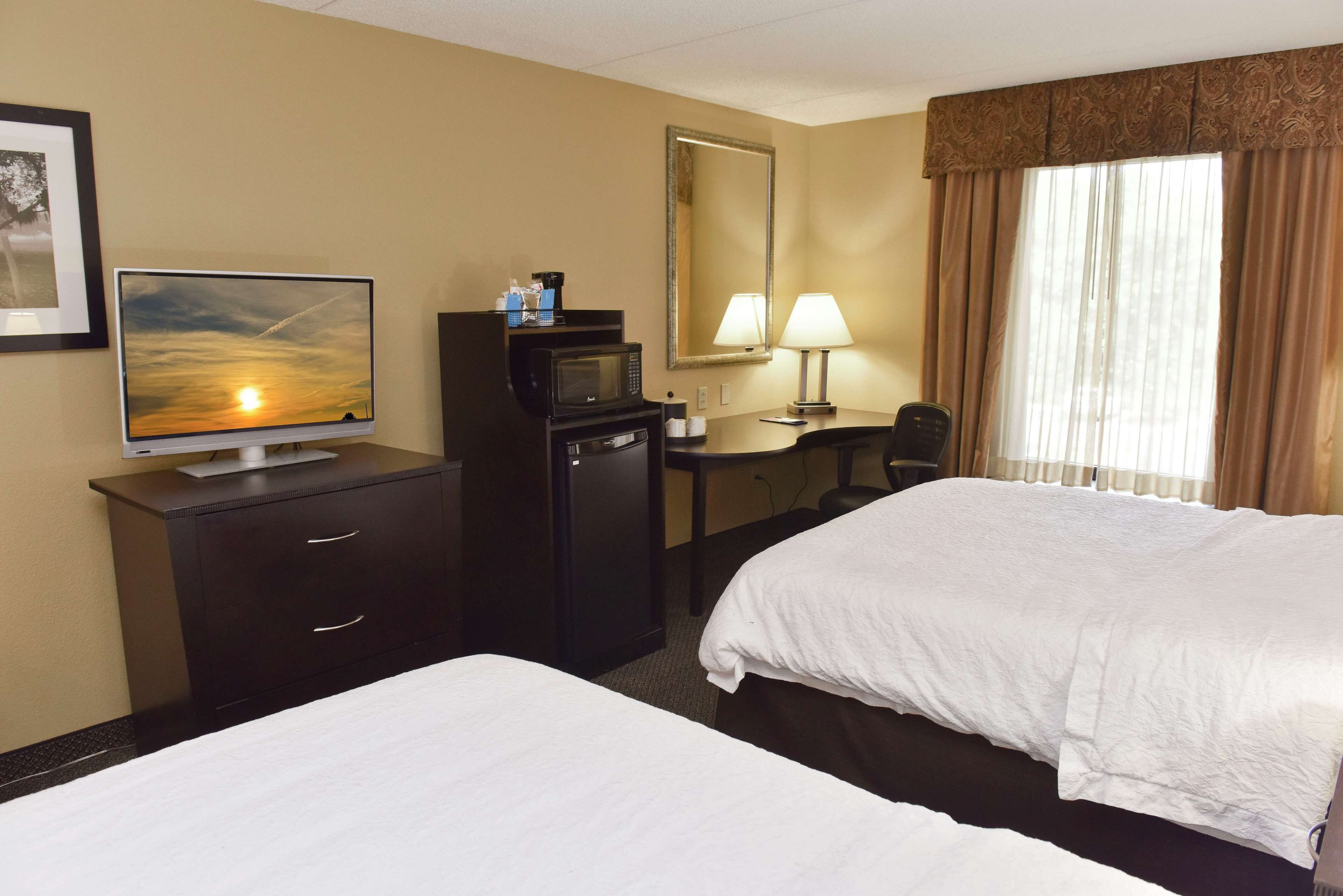 Photo - Hampton Inn & Suites Alexandria
