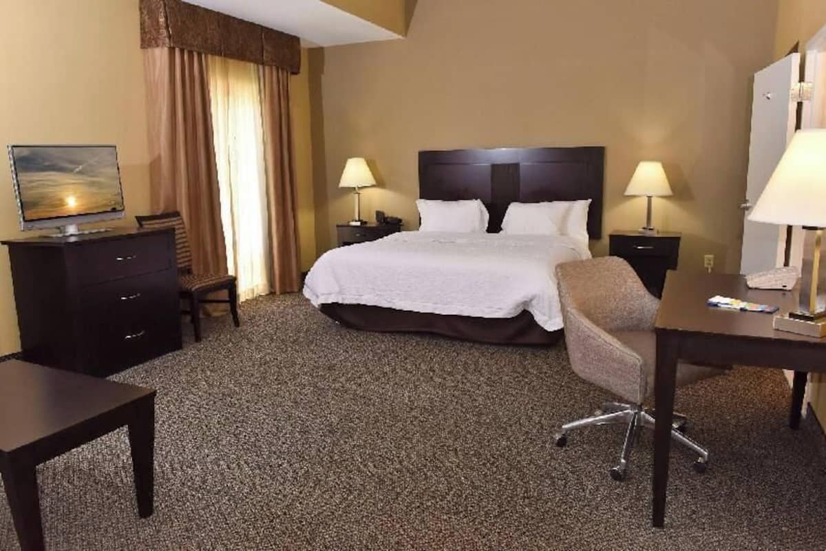 In-room safe, desk, iron/ironing board, free cots/infant beds